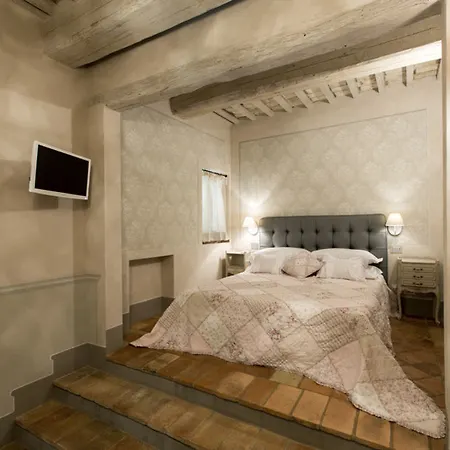 Le Bifore Bed & Breakfast