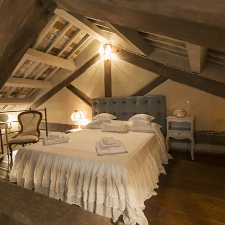 Le Bifore Bed & Breakfast Cortona