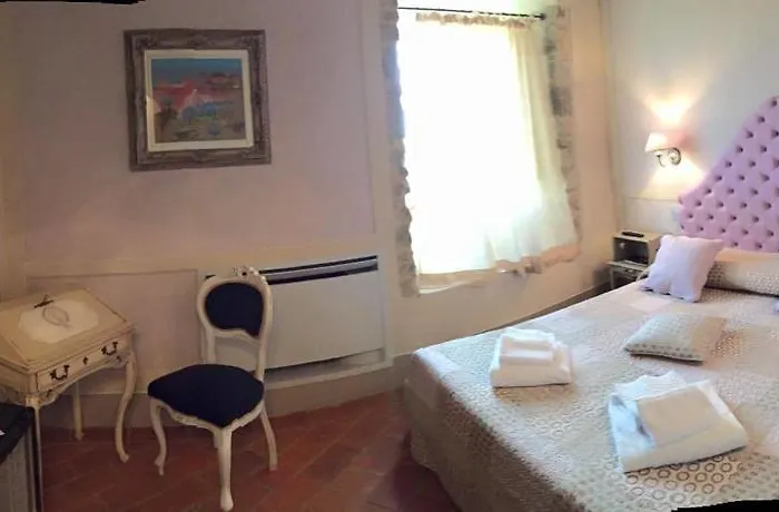 Le Bifore Bed & Breakfast Cortona
