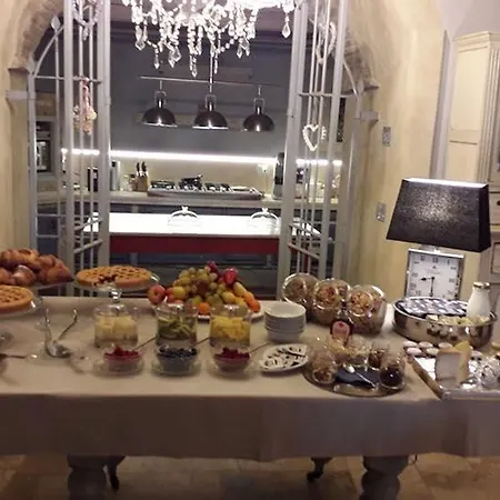 Le Bifore Bed & Breakfast 2*