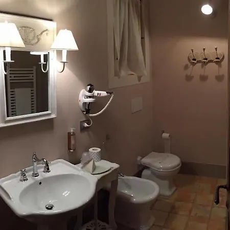 Bed & Breakfast Le Bifore 2*